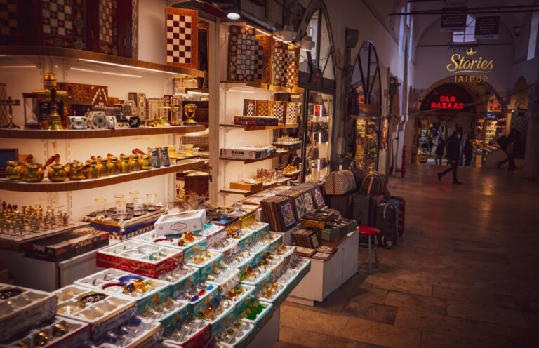 Bapu Bazaar & Johari Bazaar: Jaipur's 2 Shopping Jewels